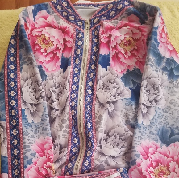 New 2 piece suits - Picture 8 of 8